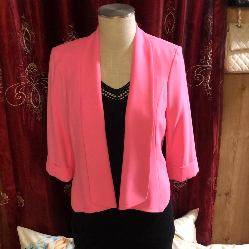 Pretty In Pink Blazer - Picture 2 of 7